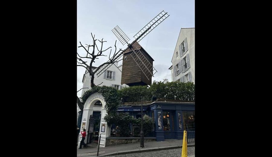 Private Walking Tour of Montmartre and Sacré-Cœur - Reaching Sacré-Cœur: what you’re really buying with the finale