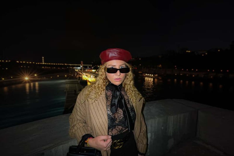 Pro & Instagram-friendly photo shoot in Paris - What happens during your shoot: posing help, pacing, and real Paris angles