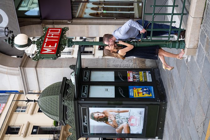 Professional Photo Shoot Walking Tour in Central Paris - Stop 5 and 6: Pont Neuf and a Seine Walk Between Bridges