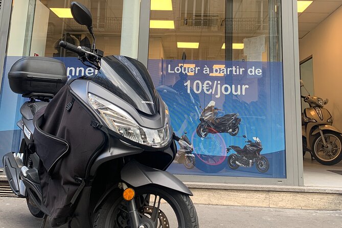 Rental scooter PCX Honda 125cc (B / A1 permit) Paris - Pickup at 2 Rue Michel Chasles: the start that sets your whole trip up