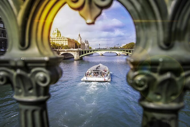 Retro Side-Car Tour in Paris and River Cruise - Retro sidecar safety: helmets, gloves, and what the ride feels like