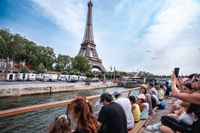 River Seine Sightseeing Boat Tour with Audio Guide - Pont de l’Alma Bridge and the Battle Behind the Name