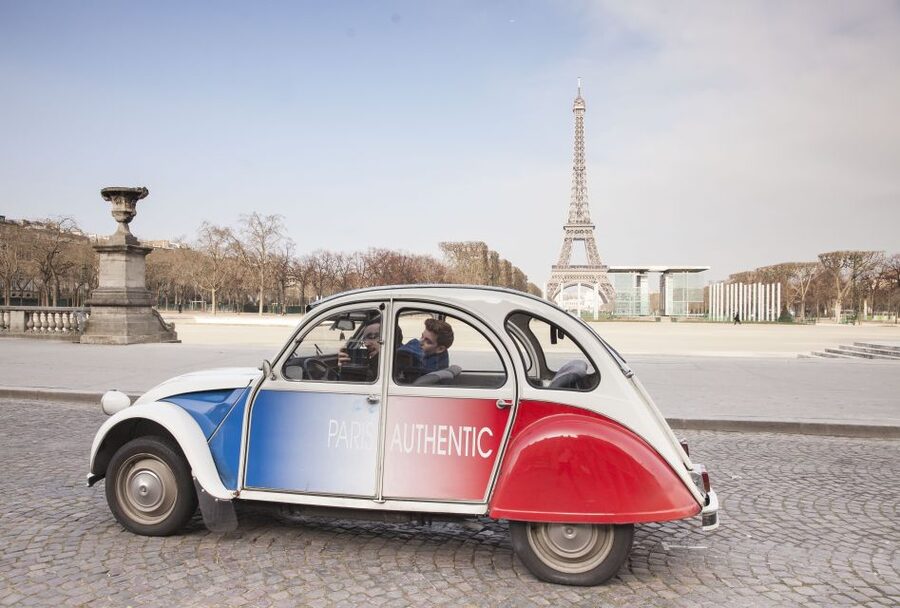 Romantic Paris Vintage Citroën 2CV Tour - A vintage 2CV turns the drive into the attraction