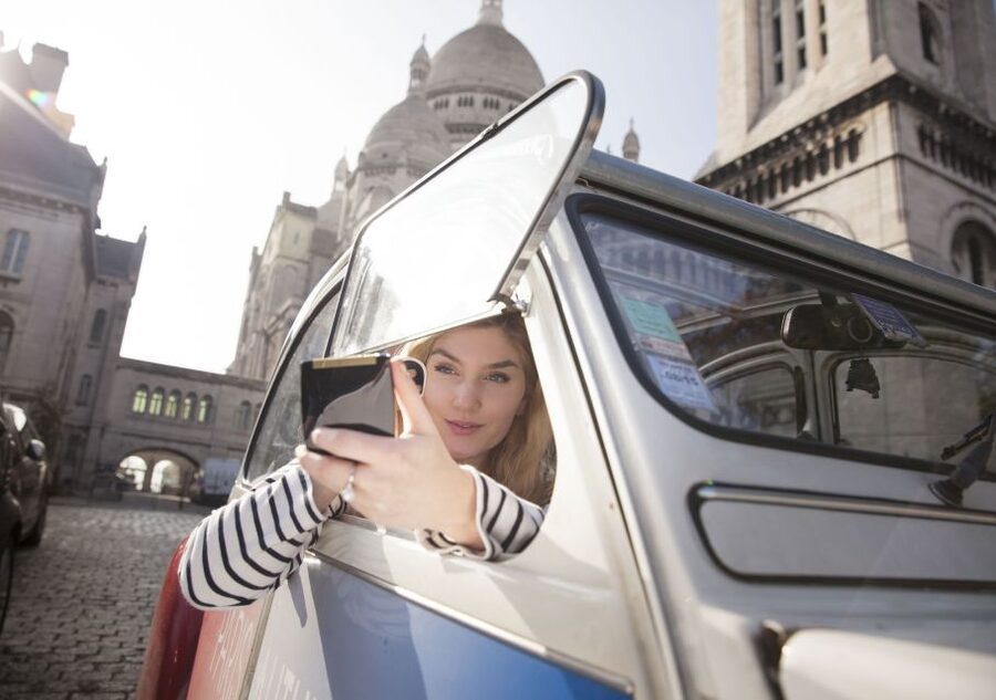 Romantic Paris Vintage Citroën 2CV Tour - The guide can make or break the experience