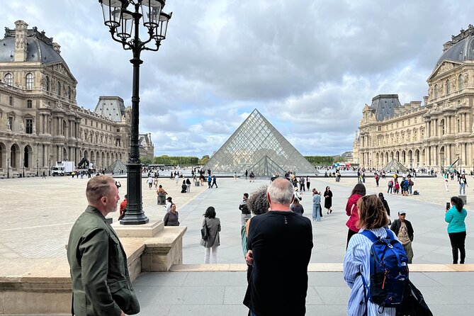 Rude Bastards Tour of Paris - Conciergerie and the guillotine stories: dark history with a clear aim