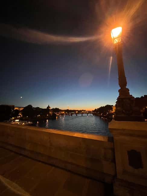 Running Tours in Paris for intermediate to advanced runners - Seine bridges, Canal Saint-Martin, and the island sights