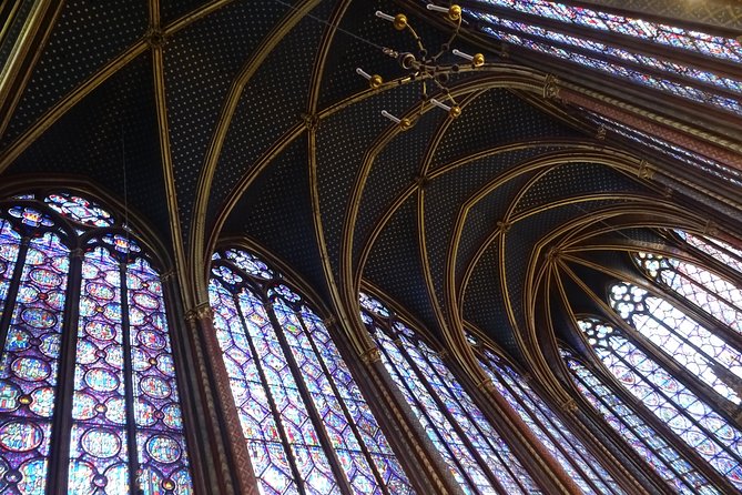 Sainte Chapelle 1h Guided Tour with entrance ticket - Eng / Esp - Gothic architecture: what to look for once you know what matters