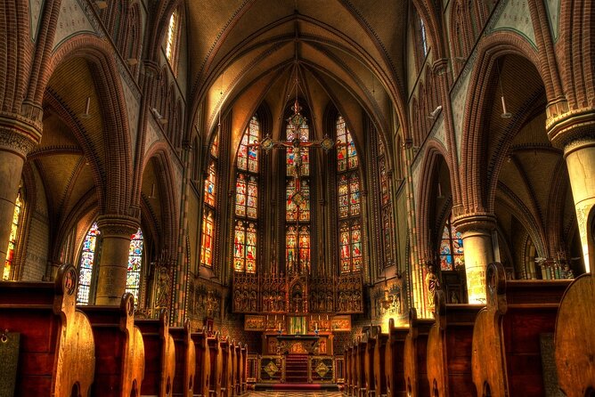 Sainte-Chapelle and Conciergerie Guided Tour with Ticket in Paris - Île de la Cité walk: the island that explains the monuments