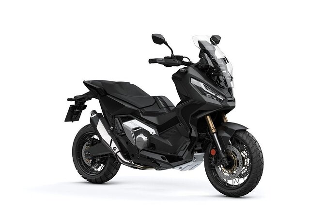Scooter rental X-ADV Honda 2023 (A2 license) Paris - Honda X-ADV Scooter Rental in Paris: why this ride works