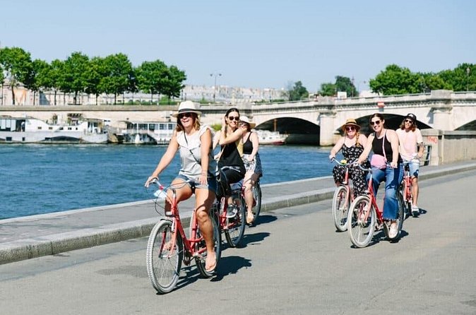 Secrets of Paris Bike Tour (English or Dutch) - Biking the Seine: landmarks from the river edge