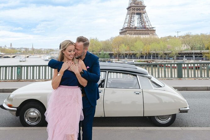 Secrets of Paris Tour in a Vintage Open-Top French Car Citroen DS - Key things you will notice right away