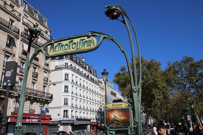 See 10+ Top Paris Sights, Fun Guide - Montmartre first: where the streets set the tone