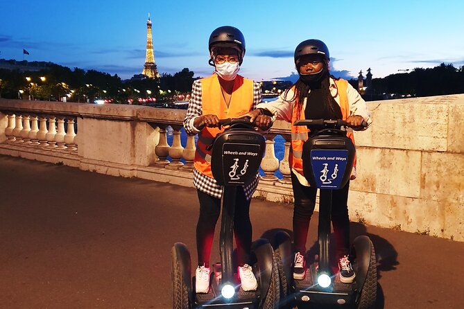 Segway by night ! Illuminated Paris - Stop 1: Eiffel Tower at Night, the Twinkle Moment