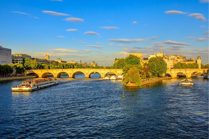 Seine River Cruise flexible ticket with Audio in Paris - 1 Hour - Who should book this Seine cruise (and who might skip it)