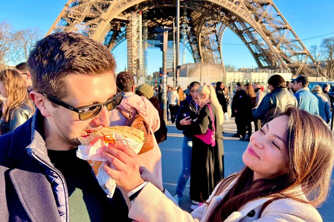 Seine River Cruise & French Crepe Tasting by the Eiffel Tower - The crepe tasting at Les Terrasses du Trocadéro: great idea, tricky execution