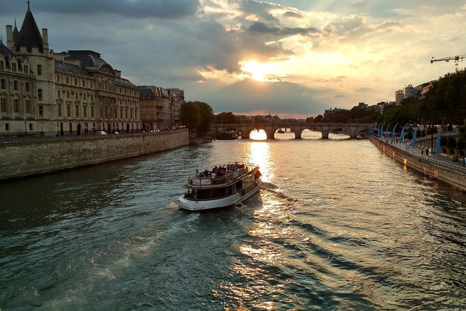 Seine River Cruise & French Crepe Tasting by the Eiffel Tower - Eiffel Tower time: 10 minutes for photos, not a full visit