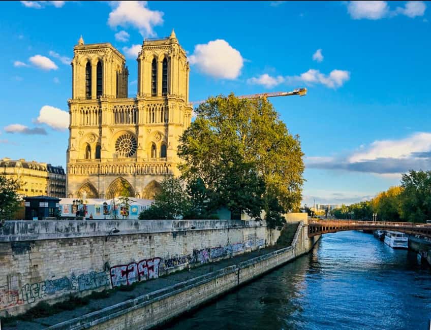 Seine River Cruise with Free Notre Dame Digital AudioGuide - Onboard Comfort: Open Deck Views and Big Windows