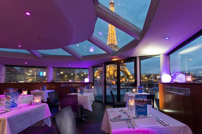 Seine River Dinner Cruise with Live Singer by VIP Yacht de Paris - Getting the best seats: views, comfort, and the Eiffel Factor