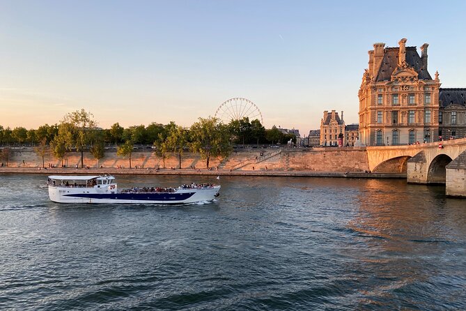 Seine River Evening Cruise with Music (Drink Options) - Bridges, museums, and palaces toward the Louvre and Trocadéro