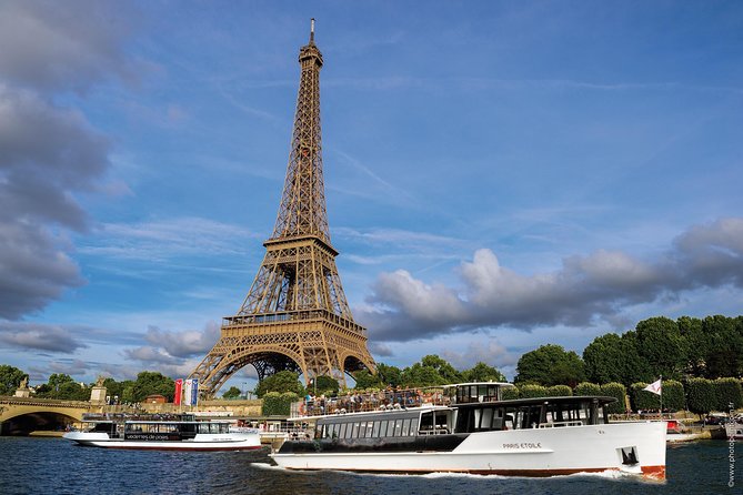 Seine River Guided Cruise by Vedettes de Paris - Getting to Port de Suffren and boarding with a mobile ticket