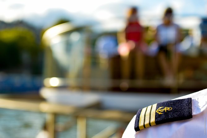 Seine River Guided Cruise Champagne Option by Vedettes de Paris - Louvre area, Hotel de Ville, and the revolution landmarks you pass by