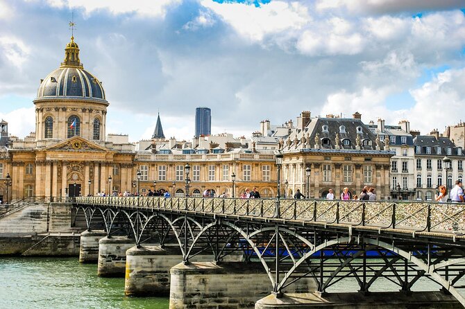 Seine River Walking Tour with Optional Musée d'Orsay and Cruise - Pont du Carrousel: A Louvre Pyramid Glimpse Without the Ticket Pressure