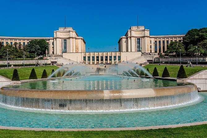 Self-Guided Audio Tour -The Eiffel Tower, Exterior - The walk through the Champ de Mars and toward Pont d’Iéna