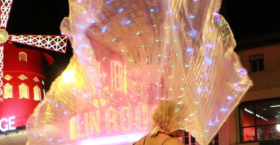 Singing Montmartre by night with a Diva - The Show’s Core: Singing, Quizzes, and Light