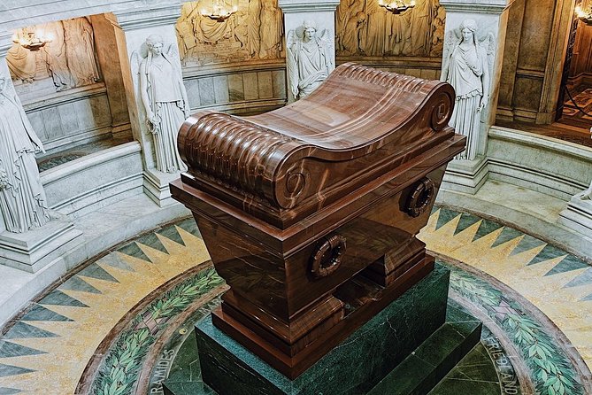 Skip-the-line Invalides Dome Louis XIV & Napoleon Tour - Semi-Private 8ppl Max - Start at Saint-Louis des Invalides: Louis XIV’s military hospital