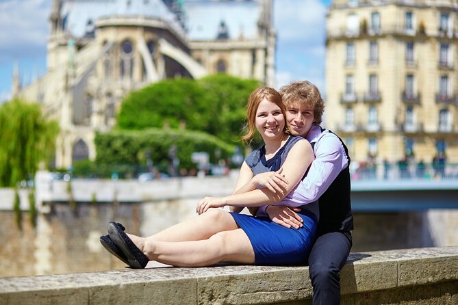 Skip-the-line Notre-Dame Cathedral, Louvre, Paris City Tour - Group tour vs private tour: pick based on your time and patience