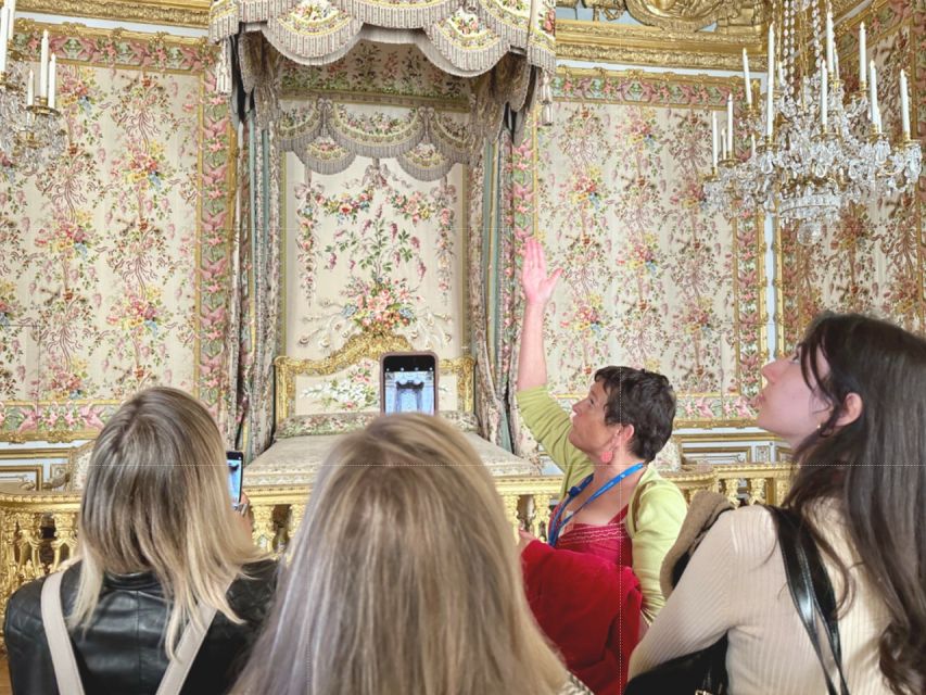 Skip-the-Line Versailles Palace & Garden Tour with Transport - Inside the Palace: how the 2-hour guided tour works in real life