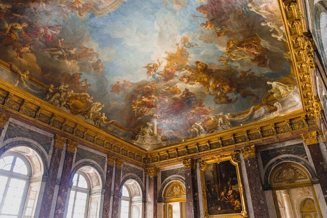 Small Group Paris to Versailles Day Trip with Garden Stroll - The quiet side of Versailles: Trianon and Marie Antoinette’s retreat
