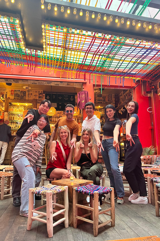 Speakeasy, Explore hidden bars in Paris - République at night: the meeting point that keeps you on track