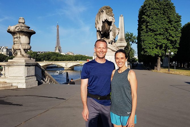 Sports, fun and educational discovery of Paris - Stop 1: Louvre Museum Area Without the Museum Commitment