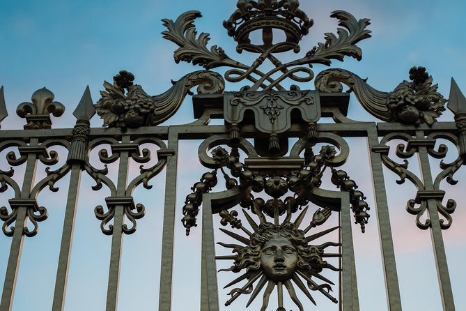 Sunset Versailles Bike Tour with Fireworks - Meet in Paris, Then Train Out to Versailles