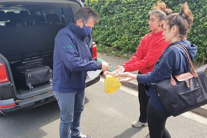 SUV Private Transfer: Charles de Gaulle Airport (CDG) to Paris - Airport drop-offs and terminal confusion: your job is small but important