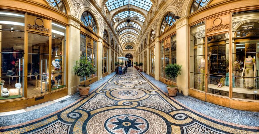 The covered passages of Paris - Meeting at Place Colette by Comédie-Française (find it fast)