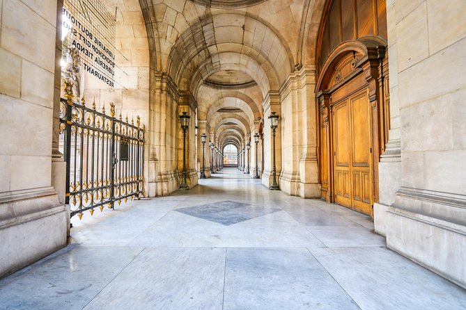 The Da Vinci Code in Paris: Follow the Trail with a Local - Key things worth knowing before you book