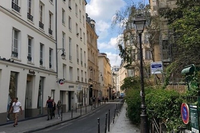 The Darkest Secrets of Paris - Theatre de La Ville: Suspicion in the Seats and Shadows