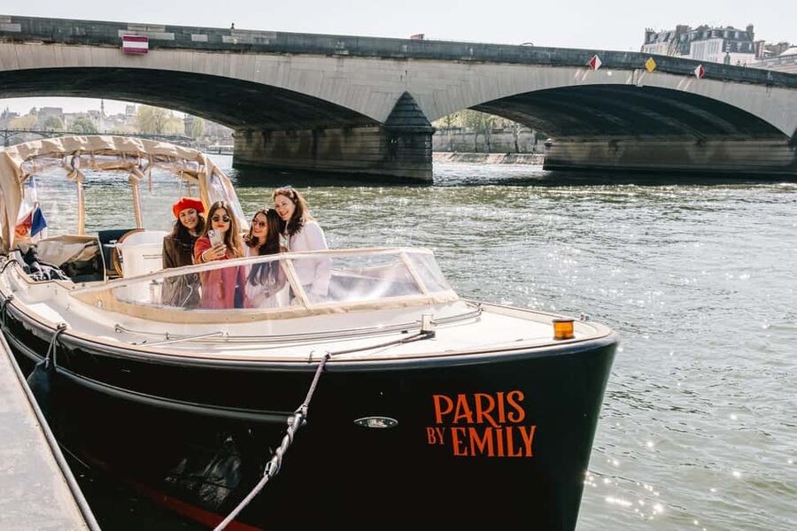The Official Emily in Paris Champagne Seine Cruise - Key points to know before you go