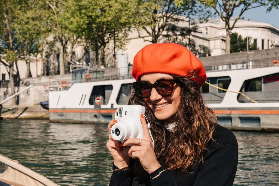 The Official Emily in Paris Champagne Seine Cruise - Pont Neuf to Notre-Dame: bridges that guide your eyes