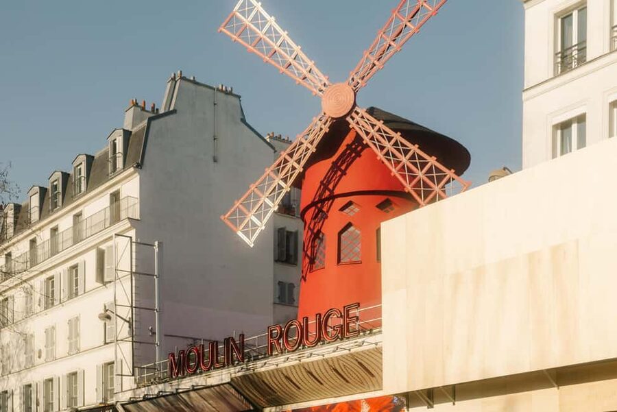 The Official Emily in Paris Montmartre Walking Tour - Walking Pace, Cobblestones, and Who This Tour Fits Best