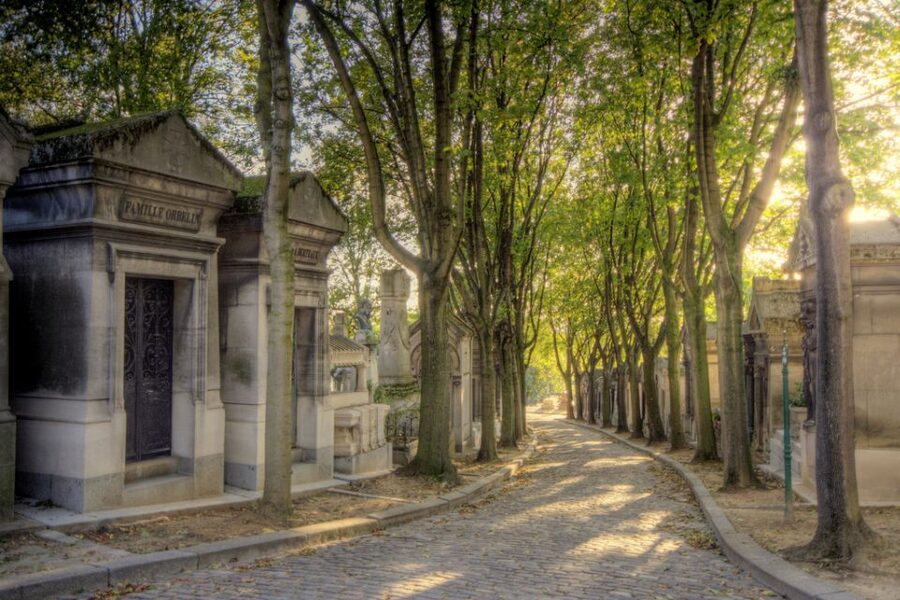 The Père Lachaise Cemetery: Guided 2-Hour Small-Group Tour - What You’ll See in 2 Hours: Famous Graves Plus Design Details