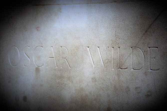 The Pere Lachaise Cemetery Private Tour - Pere Lachaise, 44 hectares: why private beats self-guided