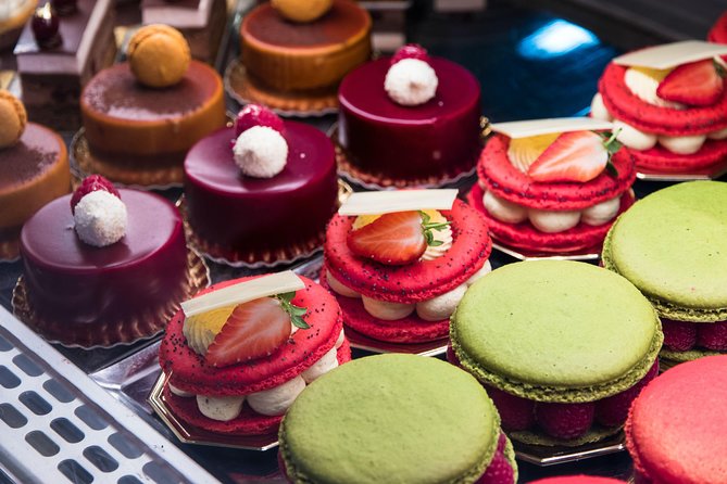 The Sweet Pastry With Locals PRIVATE Tour of Paris in Le Marais District - Guide energy: why names like Thomas, Alpha, Gelsomina, Anukool, and Christof matter