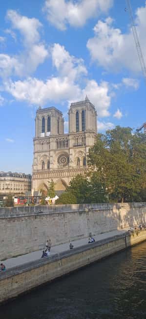The Treasure of Saint-Louis : Île de la Cité & Saint-Louis - The Treasure of Saint-Louis: Why this is more fun than a normal stroll