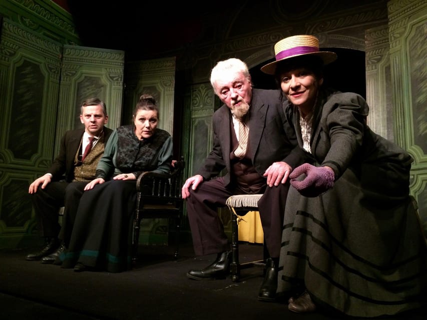 Theatre in Paris: The Bald Soprano (La cantatrice chauve) - FAQ