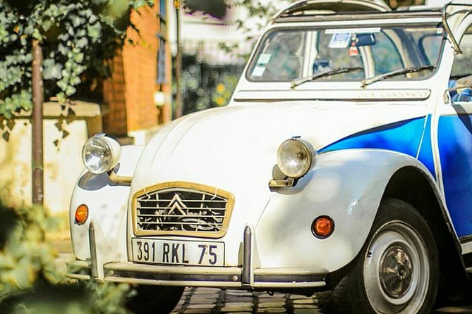 Tour in a vintage car with a Parisian - How the tour handles traffic and route changes