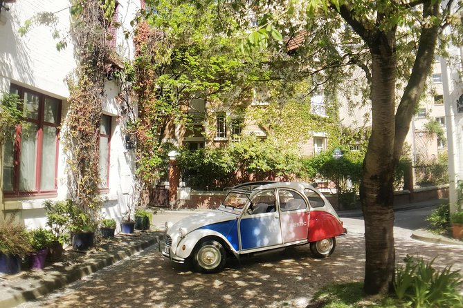 Tour in a vintage car with a Parisian - Getting picked up anywhere in Paris (and why that matters)