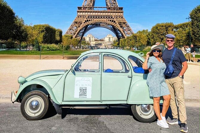 Tour of Paris and Montmartre in 2CV period with Champagne - Stop 3: Moulin Rouge Icon Stop for the Quick Photo